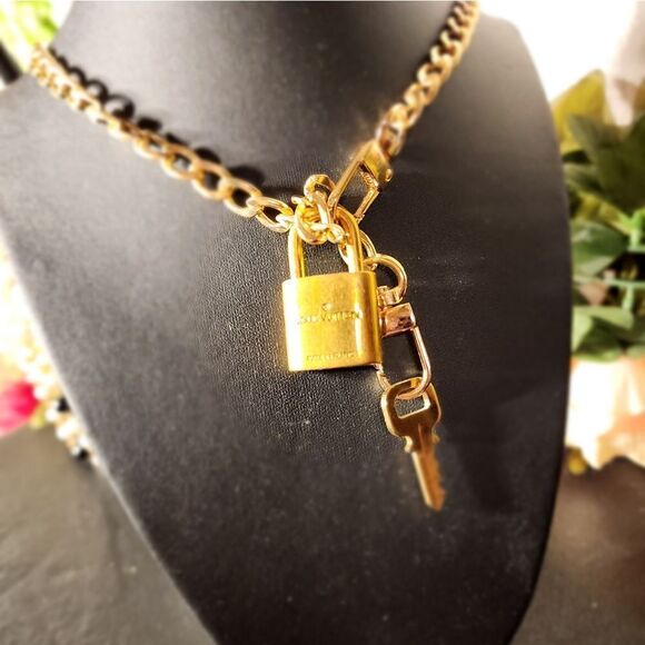 Authentic Louis Vuitton Lock and Key #300 - Picture 2 of 12